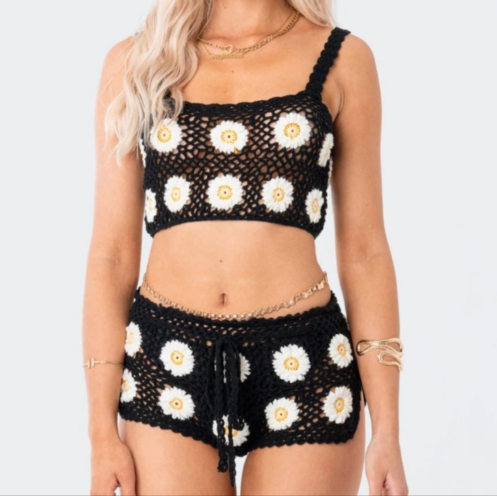 Edikted 2 piece crochet set